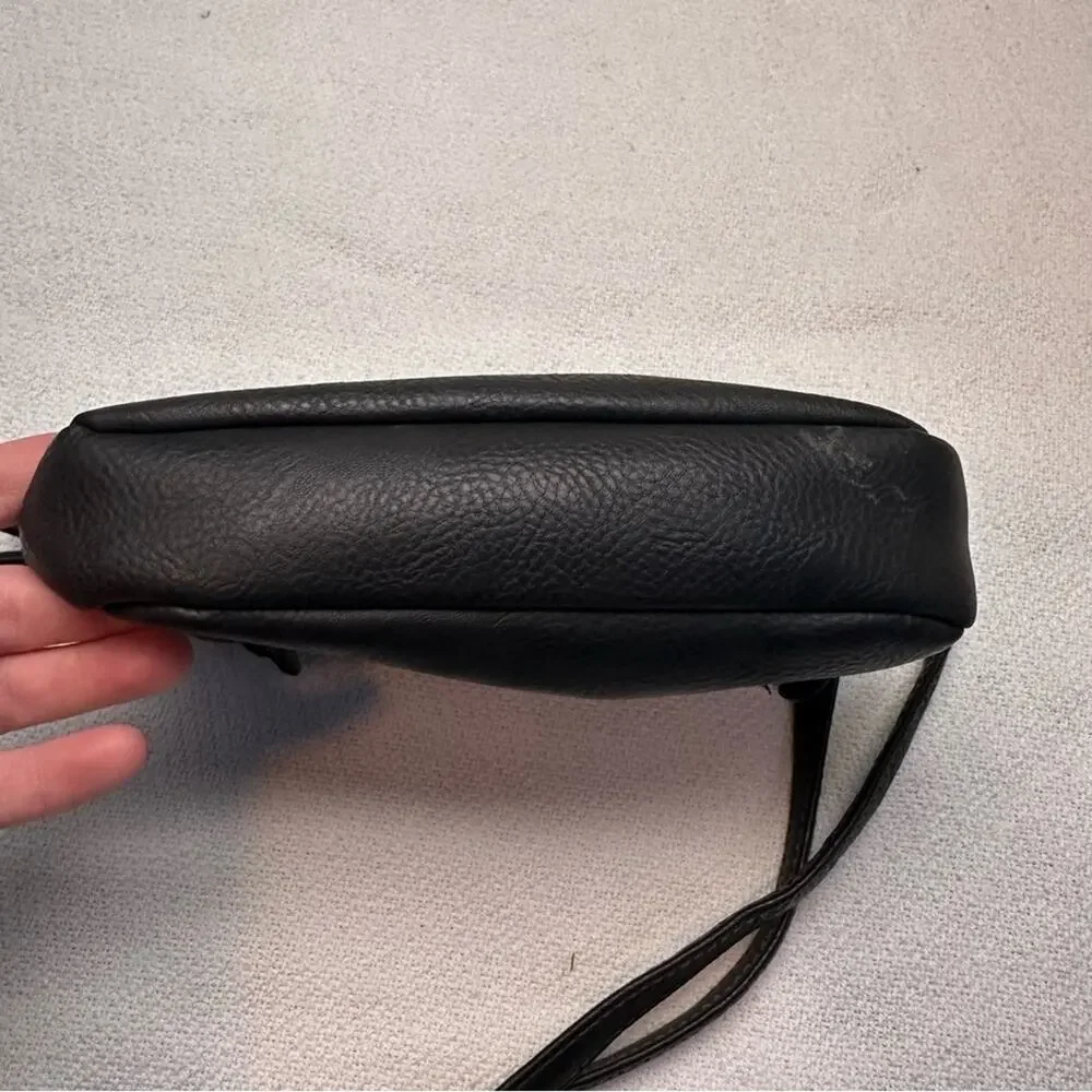 MultiSac faux leather black crossbody purse - Picture 2 of 8